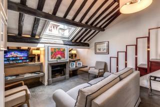 Domus in Via Del Corso - Roma - 2