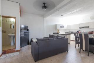 Cozy Apartment Near Malecon & Beach With Private Terrace - 2