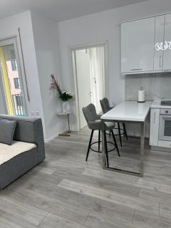 Bratti's Apartment Near Tirana Center And Mother Teresa Airport - 2