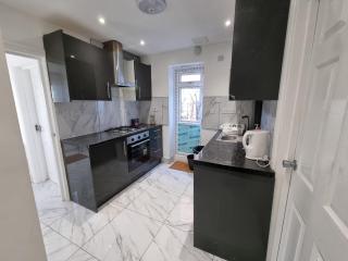 Single room Hayes, Heathrow, London, Free parking - 4