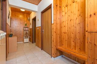 Bright & Spacious Apartment with terrace in Stinjan - Pula - 4