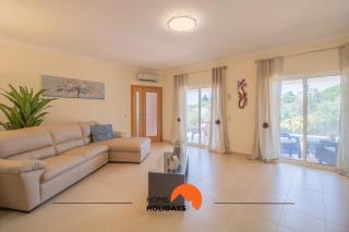 #297 Espaçosa Vivenda V5 by Home Holidays - 9
