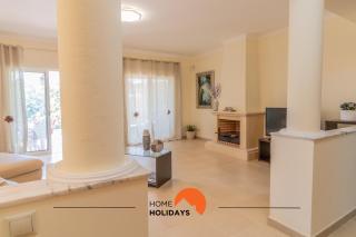 #297 Espaçosa Vivenda V5 by Home Holidays - 1