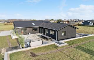 5 Bedroom Beautiful Home In Haderslev - Haderslev - 0