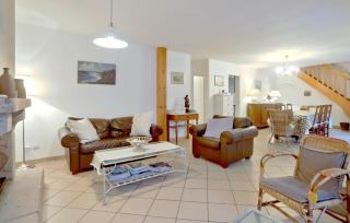 Cozy Home In Quettehou With Wifi - 8