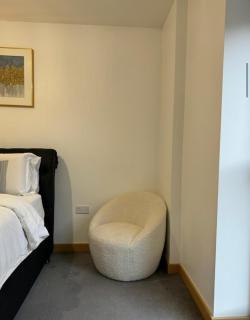 Charming Dartford Apartment Retreat - Dartford - 4