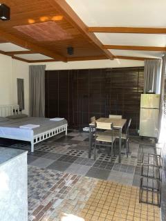 MAIKHAO ISLANd HOUSE - - 7