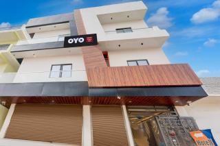 Hotel O Cozy Inn - Chinhat - 2