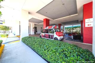 Charming 2 Bedroom Apt with Pool & Beach Service 2808 - Hallandale Beach - 6