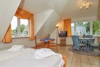 Doppelzimmer mit kleiner Pantryküche Gästehaus Unter den Linden - Mühbrook - 6