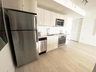 2610 Enjoy Miami 2B 2B, Pool, Beach & Mall - 7