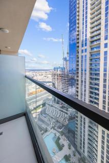 Dubai Aykon city - 9