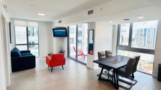 Sky-High oasis heated Pool & Gym Miami Skyline Vista - Miami - 5