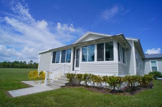 Lakeside Cottages - 8
