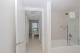 Luxury Miami Apartment Beach and Poolside drinks 2308 - Hallandale Beach - 0