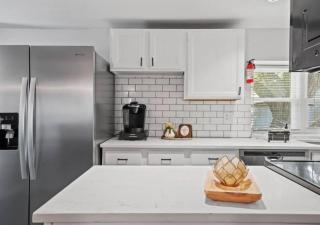Family Fun: Comfy Home, 10 Min to Cedar Point Fun! - Huron - 0