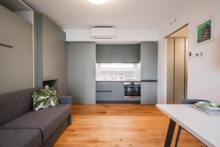 Navigli cozy design studio with balcony - Milan - 7
