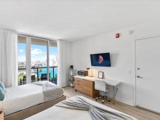 Near Aventura Mall 2B 2B with beach and pool 2403 - Hallandale Beach - 5