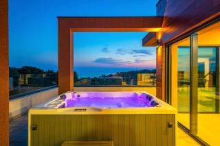 Villa ReMi mit 2 Whirlpools und Meerblick - 8