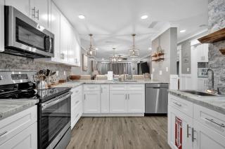 Edgewater Beach Resort stay at Cozy Beach Getaway! - Panama City Beach - 8