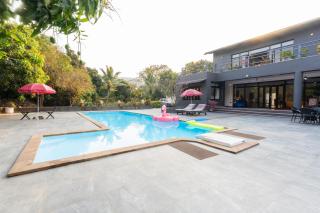 ELIVAAS El Parque 5 BHK Villa with Pvt Pool, Verandah & Ent Lounge - - 0