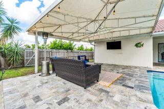 Bright and Comfy 5 Star Location with a Heated Pool - 6