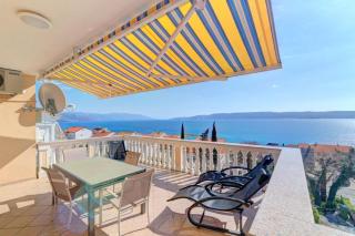 JELKA NV 1 - Apartment 6 pax with two terraces, sea view, parking, grill - Novi Vinodolski - 0