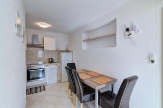 JELKA NV 2 - Apartment for 4 persons with terrace and private parking - Novi Vinodolski - 8