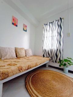 1 bedroom with overlooking city views - 9