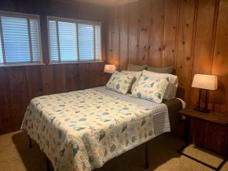 Views of Ocean and Iconic Morro Rock, Beach Cottage - Morro Bay - 1