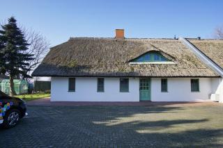 Ferienhaus Strandlatscher FeWo 01 mit Terrasse und Meerblick - Wiek auf Rügen - 0