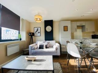 Luxury Studio4-poster & City Views - Liverpool - 6