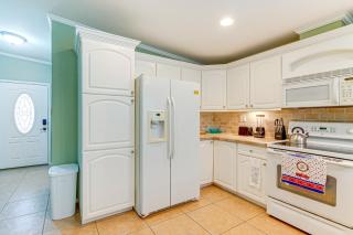 Swim, Golf and Relax Family Gem in North Fort Myers - North Fort Myers - 3