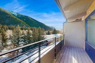 Limelight Base Camp Condo. Ski, bike, & adventure! - 9
