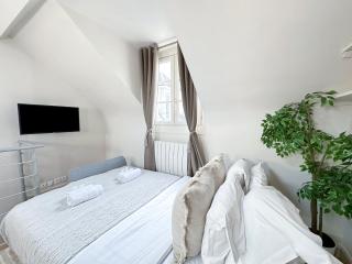 Unique & Beautiful Duplex in Saint-Germain - Paris - 2