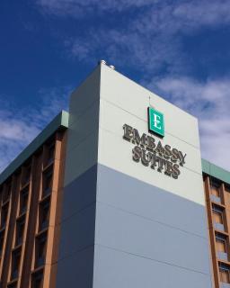 Embassy Suites by Hilton Denver Central Park - 9