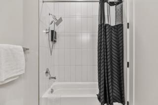 King Bd, Free Prkn, NYC View, 8min Train - East Orange - 2
