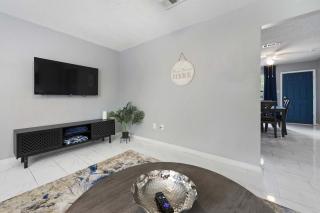 Ocean Breeze A Relaxing Coastal Getaway Near Top Attractions - Gulfport - 5