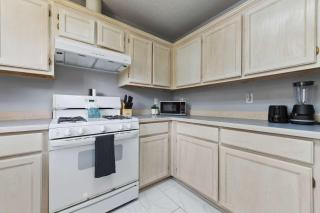 Ocean Breeze A Relaxing Coastal Getaway Near Top Attractions - Gulfport - 6