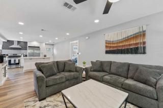 Coastal Casa -Charming 3 Bedroom House - Gulfport - 5