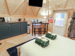 Hexagon Hut - Dungiven - 6