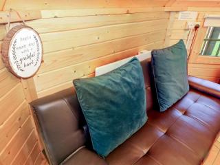 Hexagon Hut - Dungiven - 2
