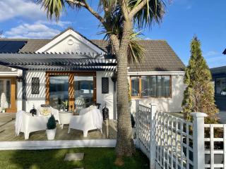 Seaview Cottage on the Island - 1