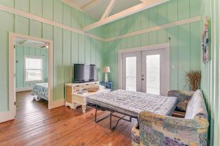 Walk to Beach Home with Hot Tub and Deck in Gilchrist - Gilchrist - 6