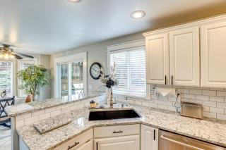 Private Hot Tub and Backyard Boise Family Home - Boise - 1