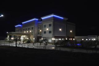 Best Western Plus Dilley Inn & Suites - 6