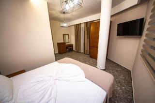 Hotel Center - Ksamil - 1