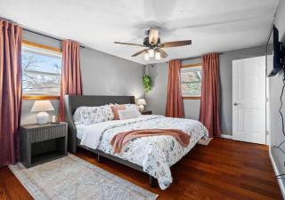 Vermilion Retreat with Game Room, Hot Tub and Across from Community Pool - Vermilion - 6