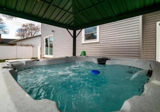 Vermilion Retreat with Game Room, Hot Tub and Across from Community Pool - 6