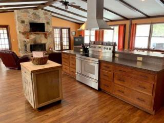 The Main House at Rustic River - Austinburg - 6